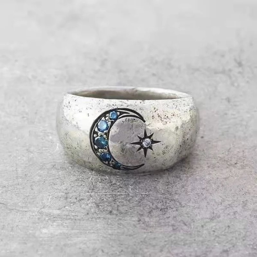 Vintage Boho Silver size 8 Celestial Ring Moon Sun inlaid Blue Stones